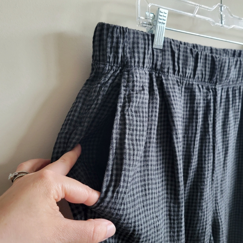 Eileen Fisher Puckered Organic Linen Tapered Pant Black Gray - Picture 8 of 11